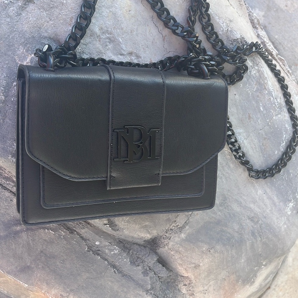 Badgley Mischka - Elegant Black Chain Shoulder Bag
